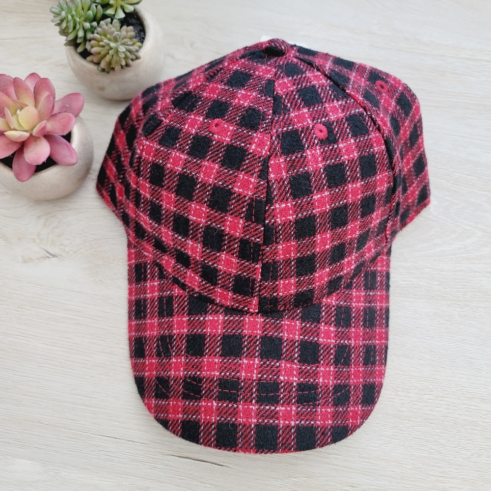 💕 NWT Time and Tru Red Black Mini Check Cap - Picture 1 of 15